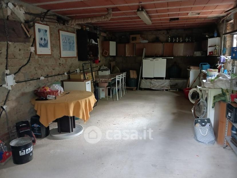 Stanza in Via La Casella — foto 9 di 23
