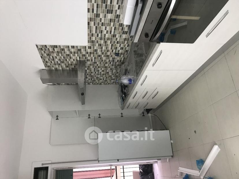Stanza in Via Marini 6 — foto 2 di 14