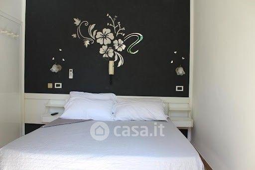 Stanza in Viale Pomezia 3 — foto 26 di 50