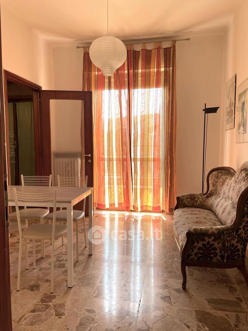 Stanza in Via Mario Rapisardi 7 — foto 2 di 5