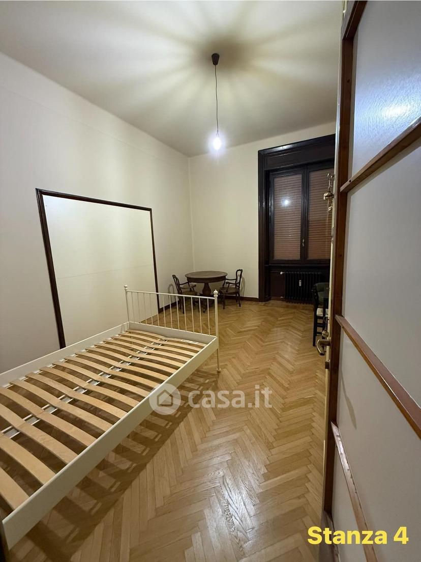 Stanza in Via Giuseppe Verdi 14 — foto 5 di 32