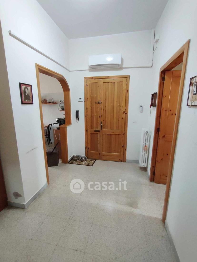 Stanza in Via Umberto I — foto 14 di 17