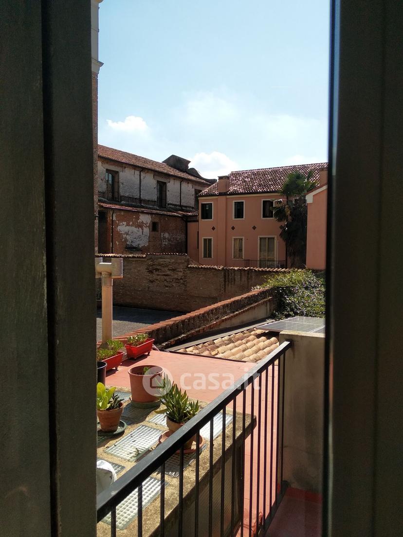 Stanza in Via Giordano Bruno 19 — foto 11 di 22