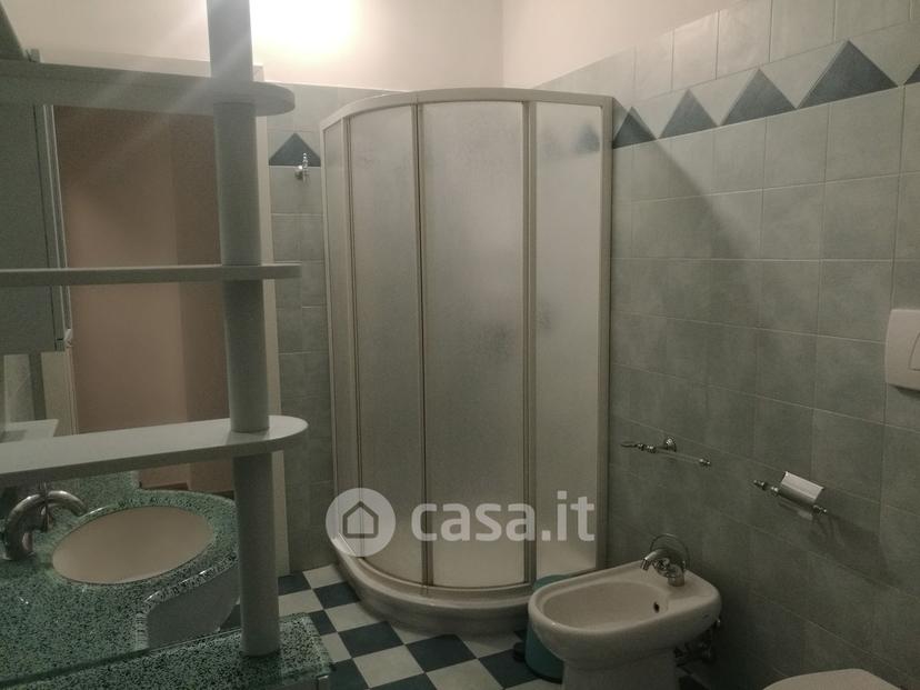Stanza in Via Galileo Galilei 75 — foto 4 di 8
