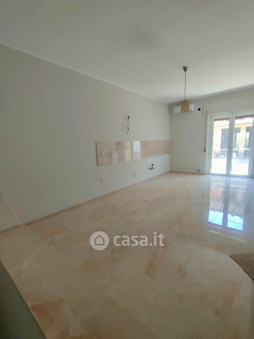 Quadrilocale in Via G. Novello 9 — foto 2 di 9