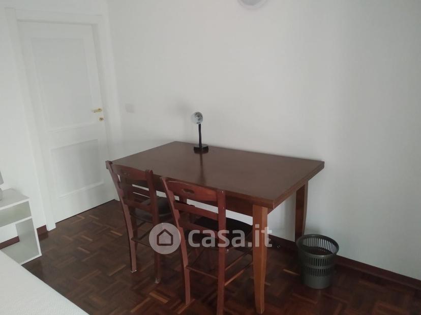 Stanza in Via Monte di Pietà 4 — foto 28 di 31