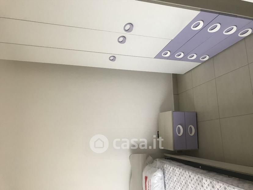 Stanza in Via Marini 6 — foto 8 di 14