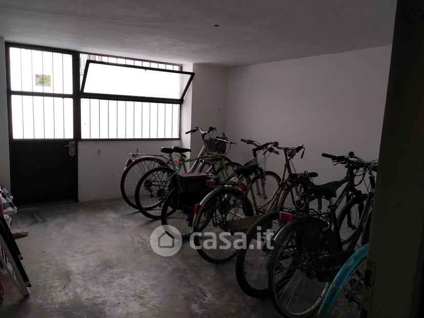 Stanza in Via Guglielmo Oberdan 15 — foto 2 di 25