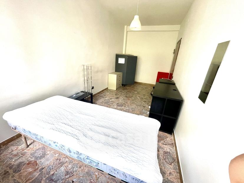 Stanza in Via Bonconte da Montefeltro 54 — foto 8 di 9