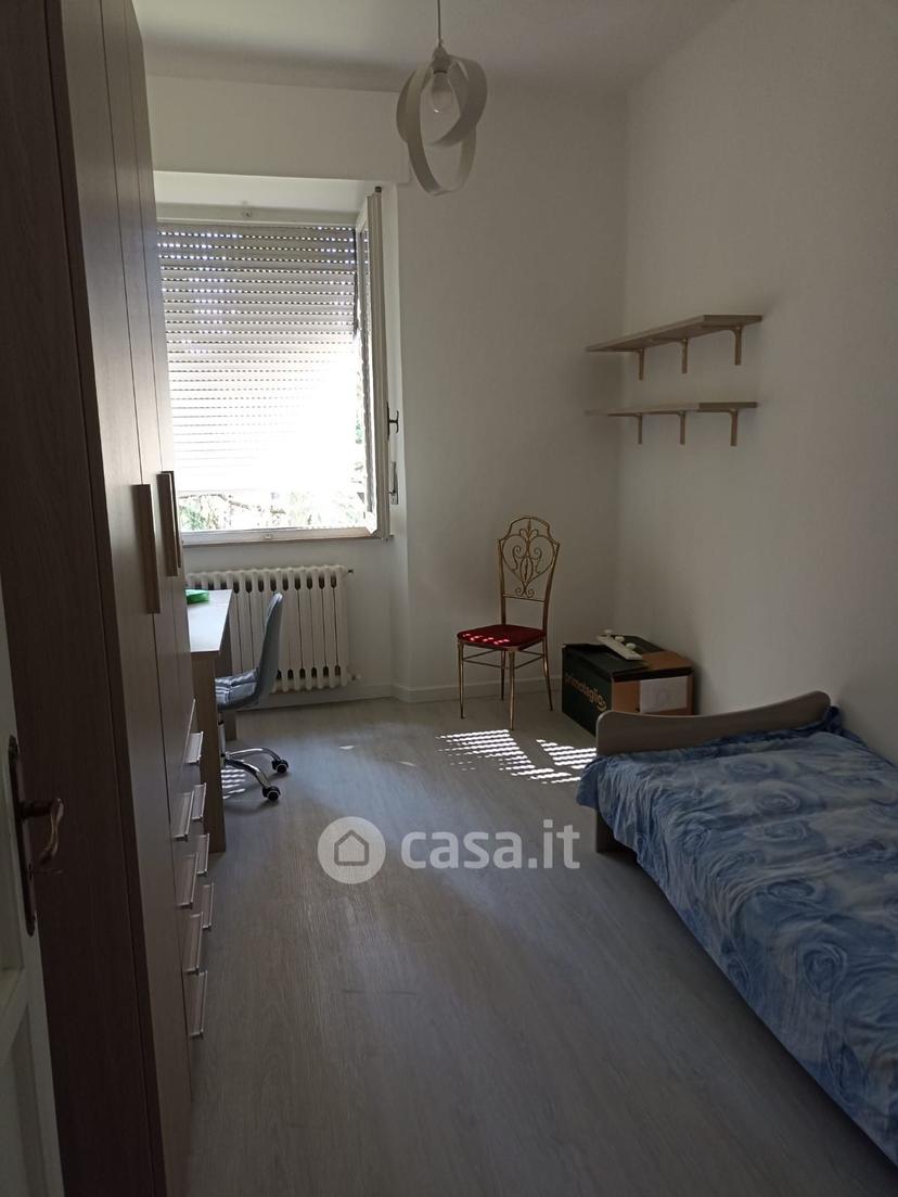 Stanza in Via Ugo Foscolo — foto 12 di 14