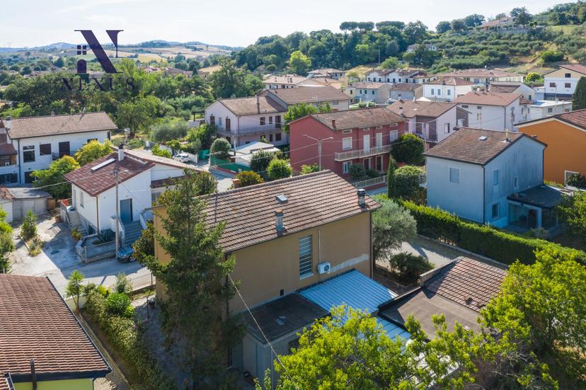 Casa indipendente in Via Tevere, Fano — foto 2 di 5