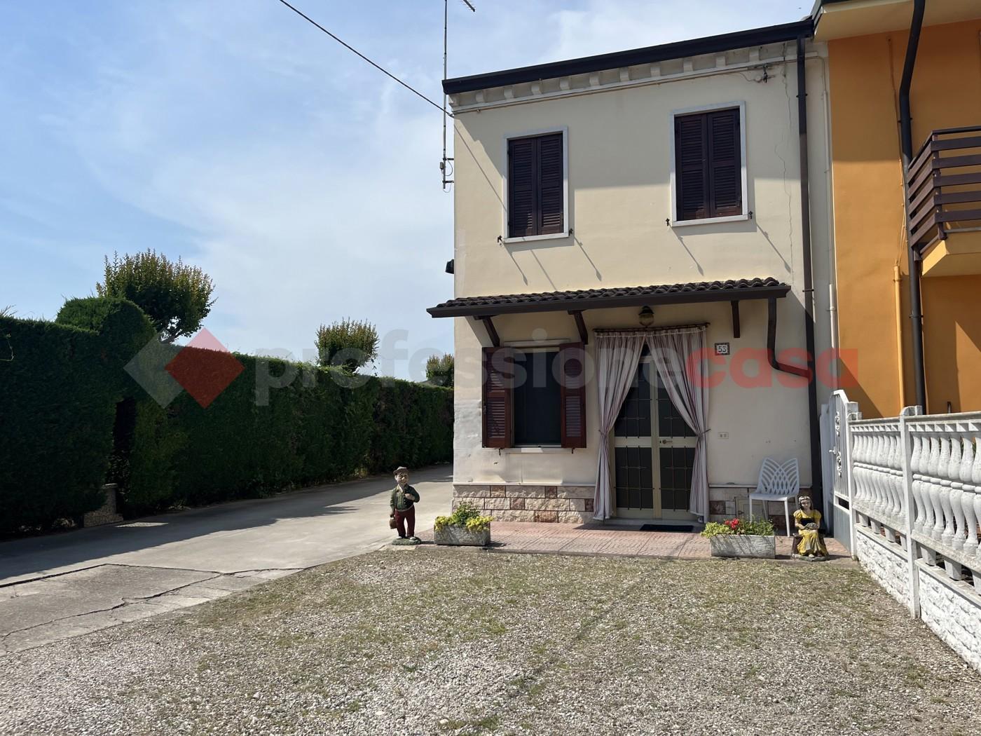 Casa indipendente, Isola della Scala