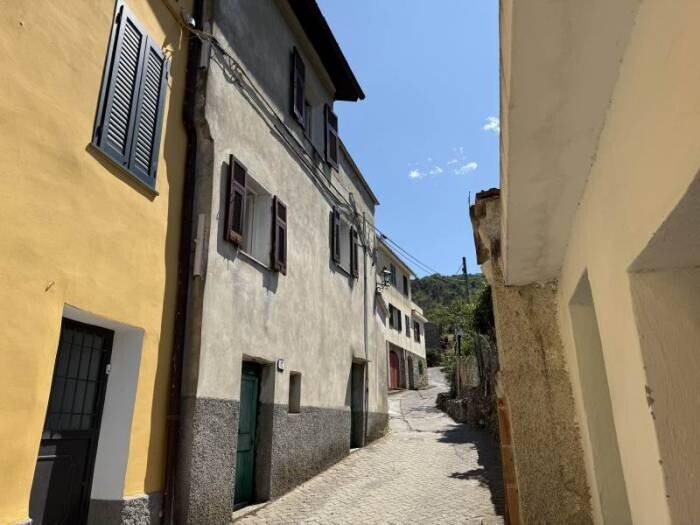 Terratetto in Viale John Fitzgerald Kennedy, Pietrabruna