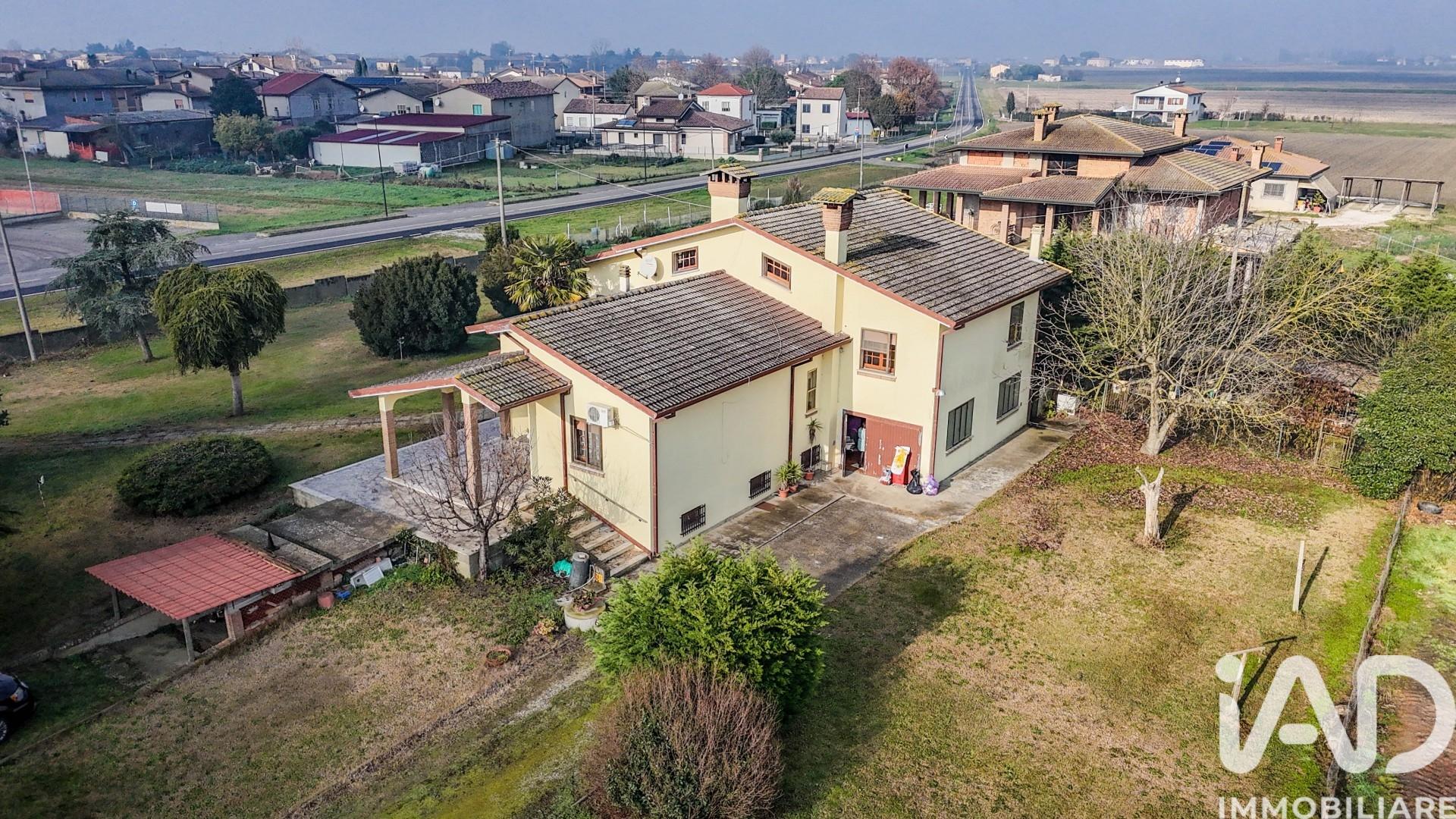 Villa in Via della Rinascita 12, Codigoro