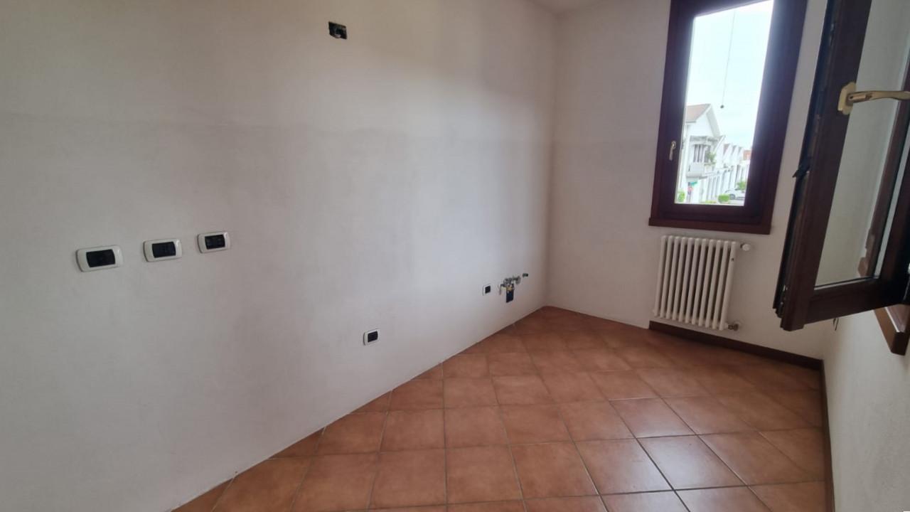Trilocale in Via Roma, Rolo