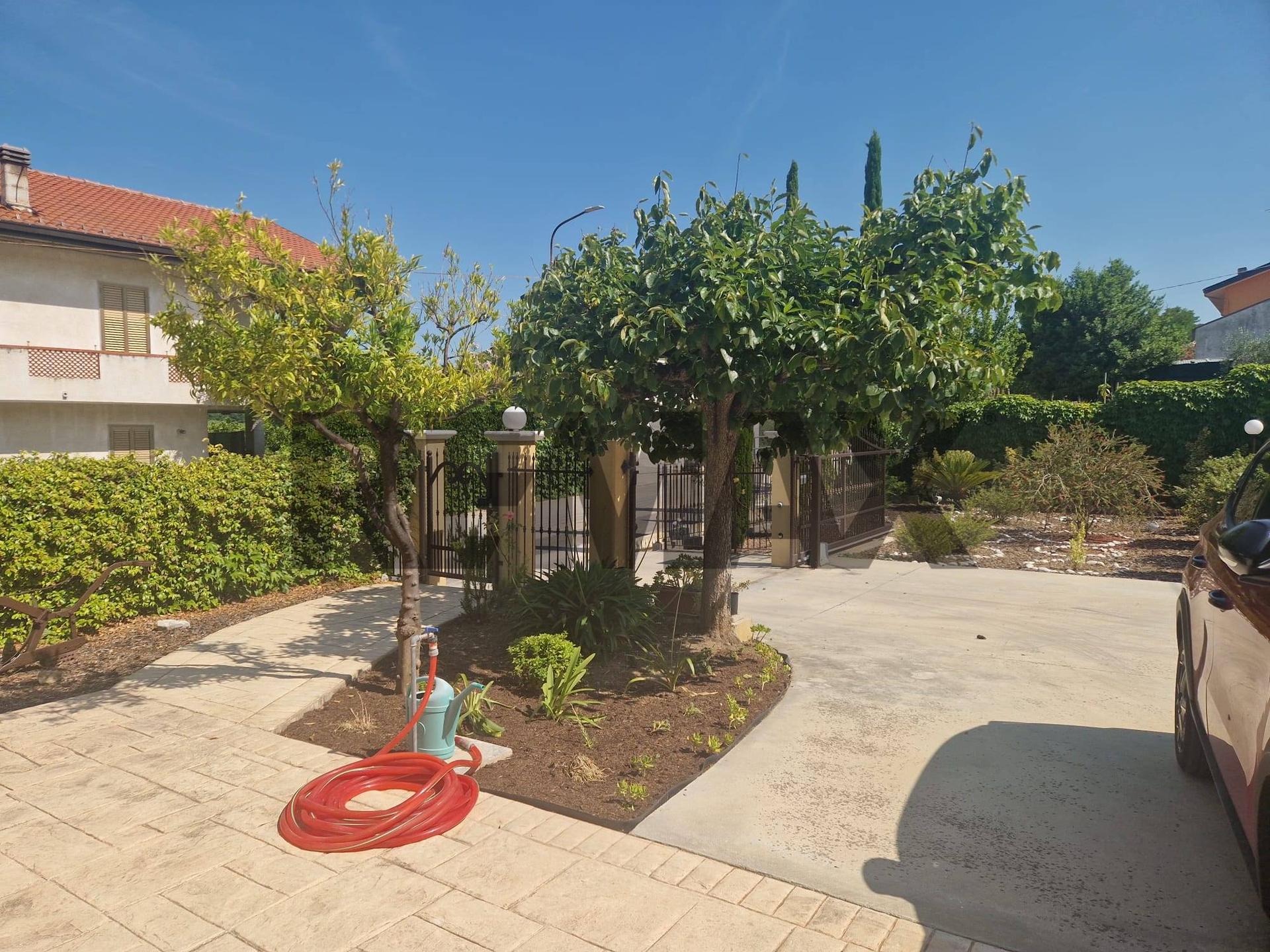 Villa in Via Venna 13, Tollo