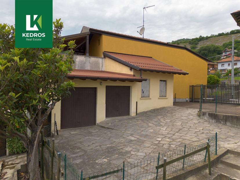 Casa indipendente in Via Alessandro Volta 4, Caravate — foto 2 di 5