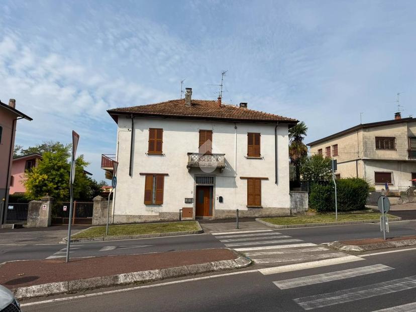 Bilocale in Via Roma 34, Casatenovo — foto 3 di 5