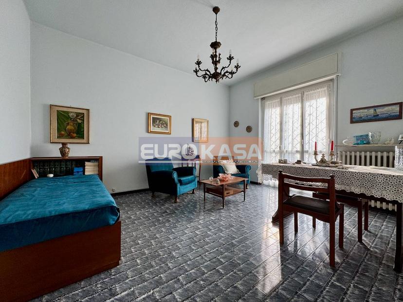 Villa in Via Brembate, Osio Sotto — foto 4 di 5