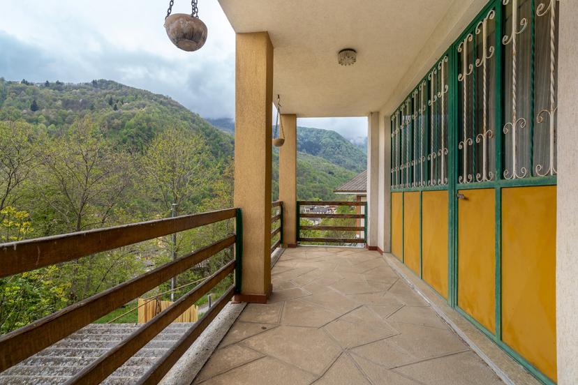 Casa indipendente in Via Bernardo Matteodo, Frassino — foto 4 di 5