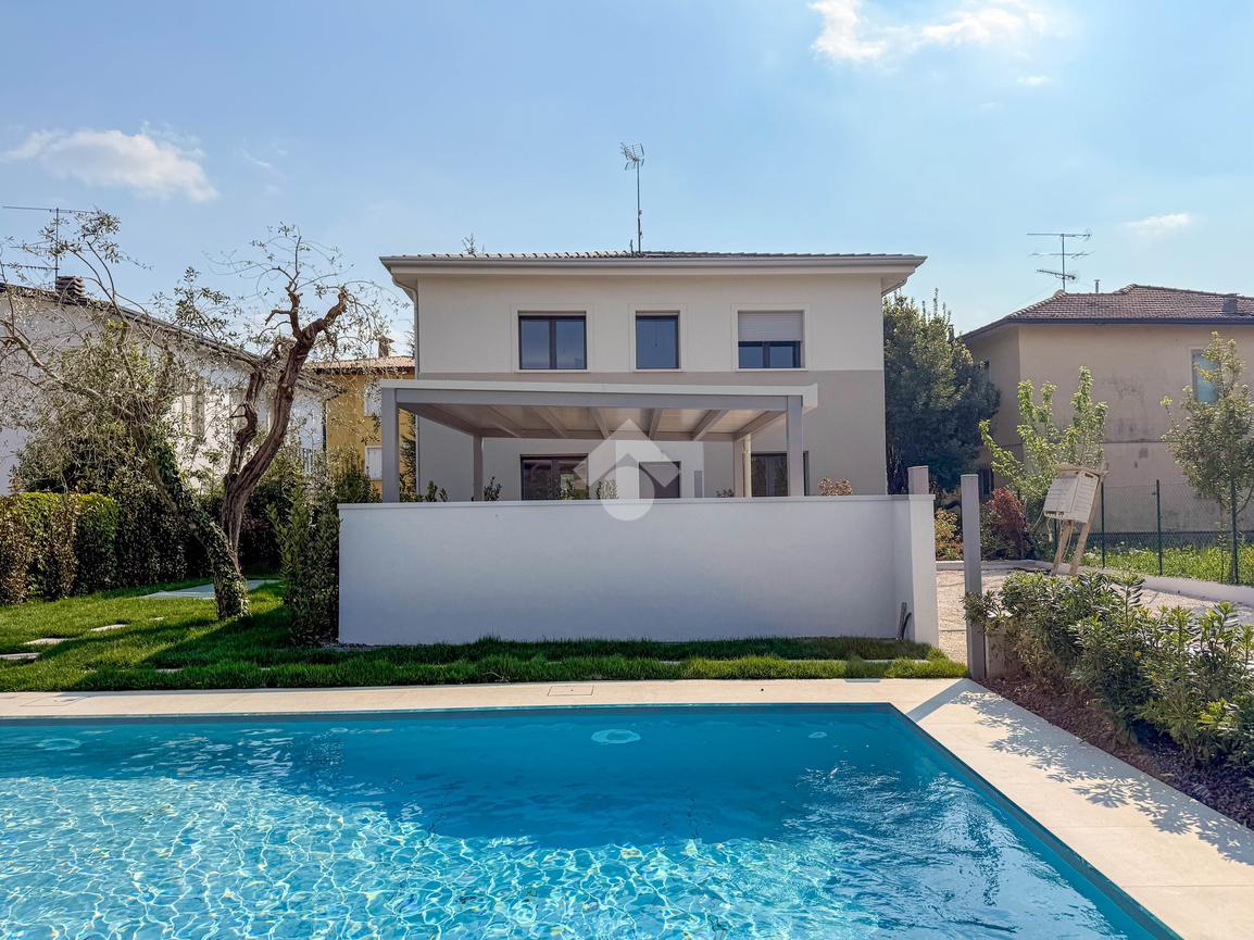 Villa in Via Piave, Padenghe sul Garda