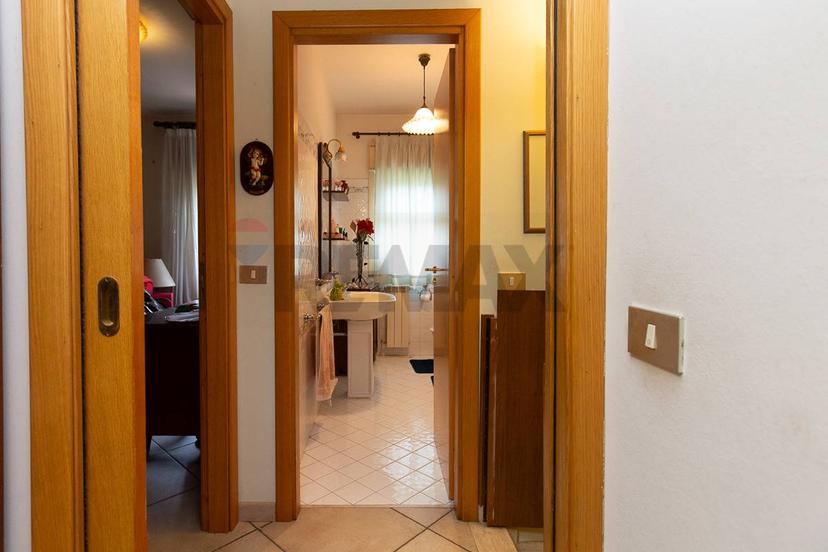 Villa a schiera in Via Pizzo Maugeri 2, Valverde — foto 4 di 5