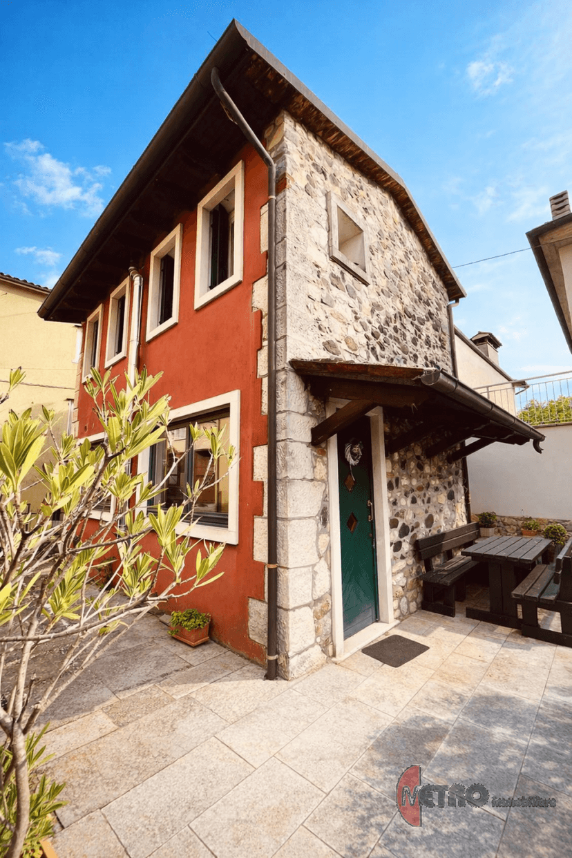 Casa indipendente in Piazza a. Moro, Cornedo Vicentino — foto 3 di 5