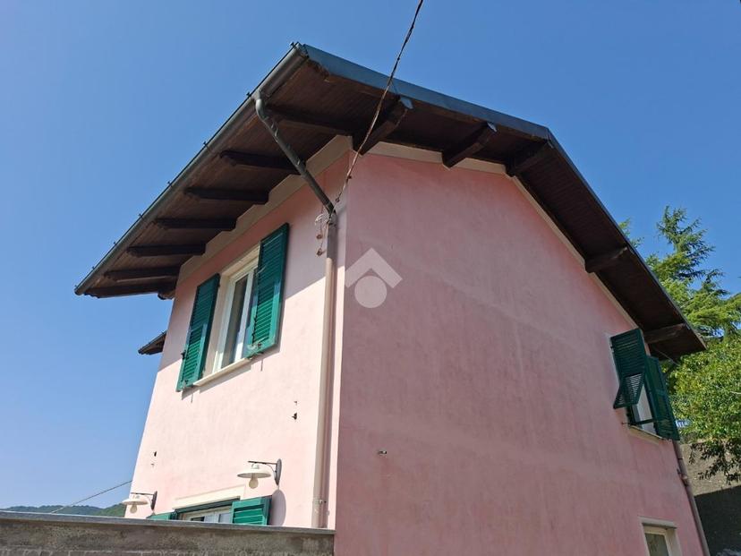 Trilocale in Località Bosco 8, Savignone — foto 4 di 5