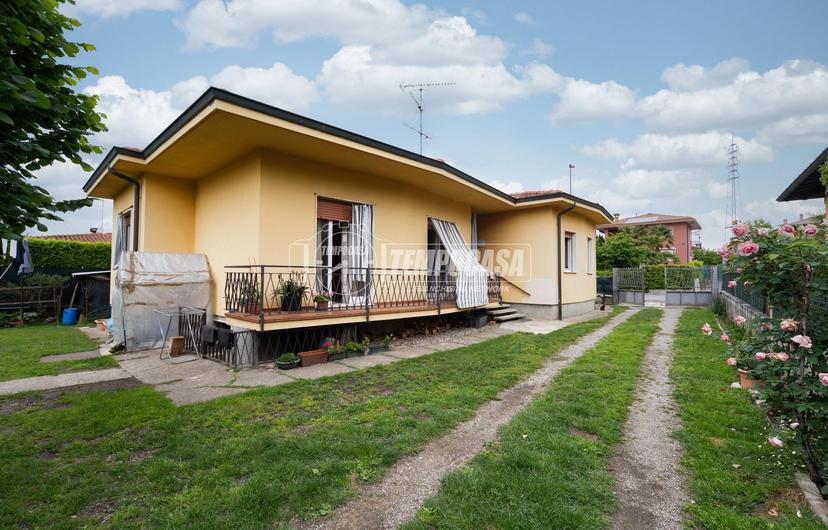 Villa in Via Giuseppe Mazzini 5, Cassago Brianza — foto 5 di 5
