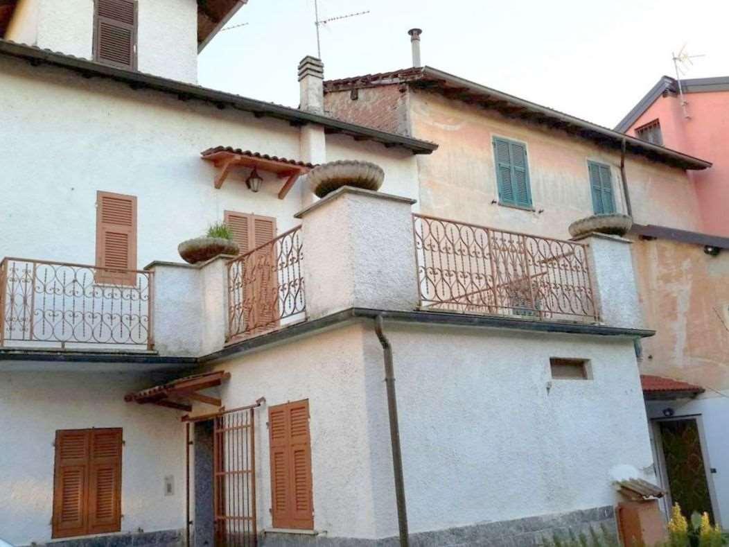 Casa indipendente, Francavilla Bisio