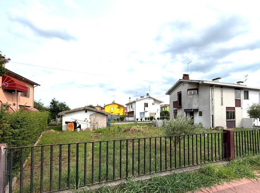 Villa bifamiliare in Via Regina Margherita, Cavarzere — foto 3 di 5