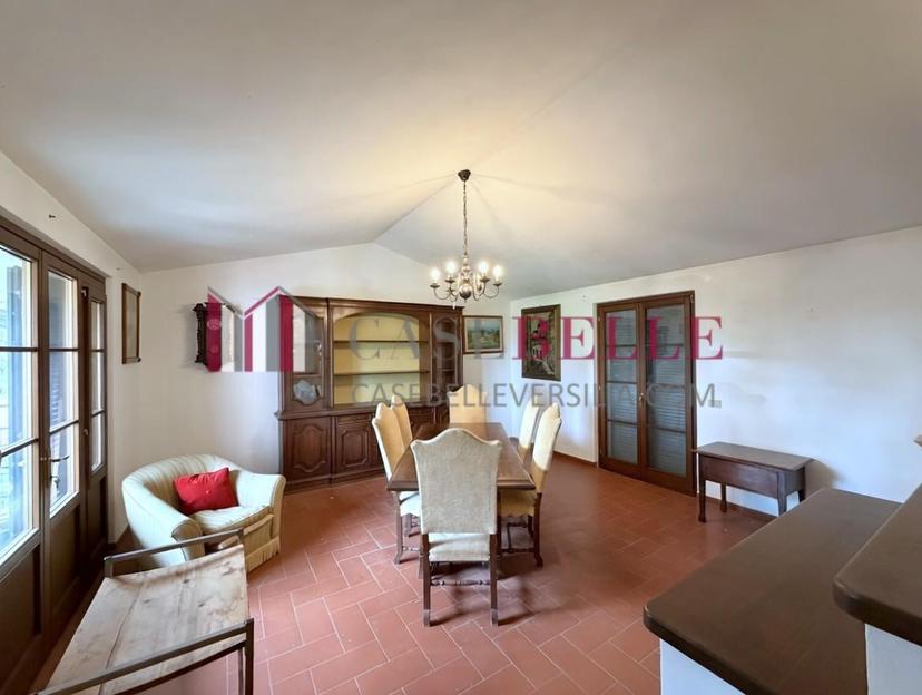 Villa trifamiliare, Camaiore