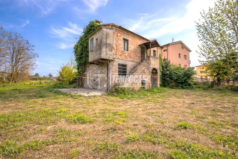 Casa colonica in Via delle Colonne 1, Falconara Marittima — foto 2 di 5