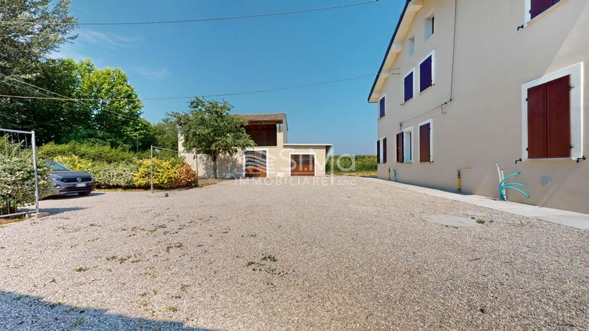Villa bifamiliare, Cento — foto 5 di 5