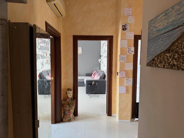 Trilocale in Via Martiri della Bettola, Reggio nell'Emilia