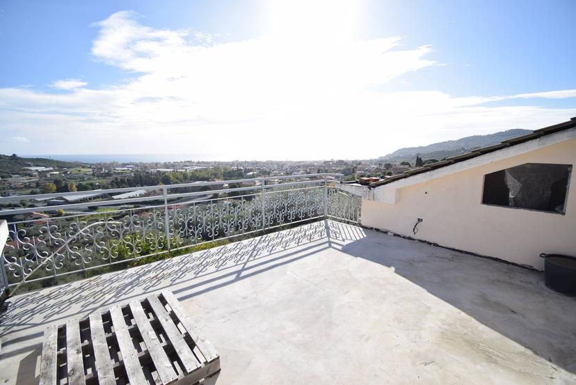 Villa in Via Besusta 13, Diano Castello — foto 3 di 5