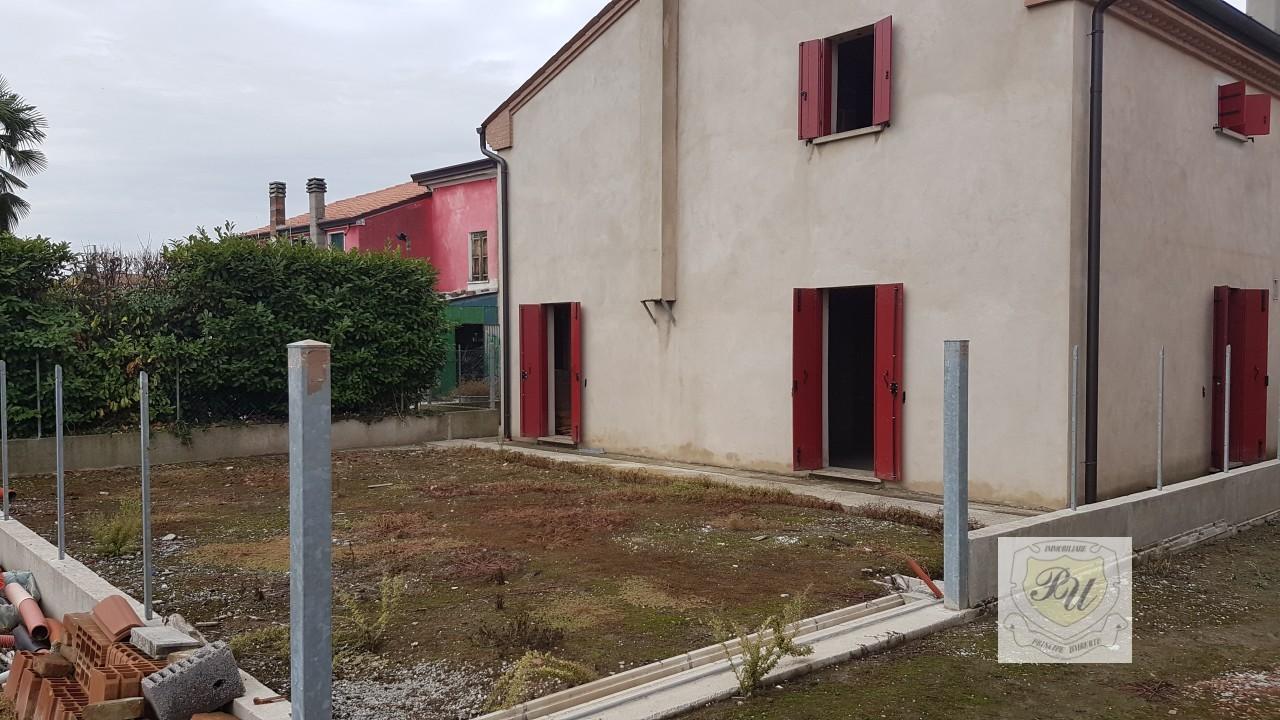 Villa in Deserto, Este