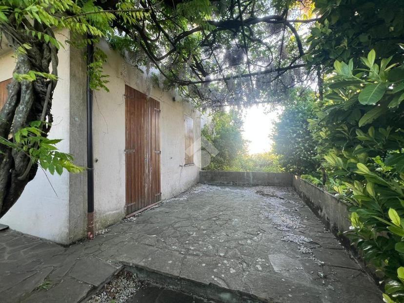 Villa in V. dei Gandazzi 118, Traversetolo — foto 3 di 5
