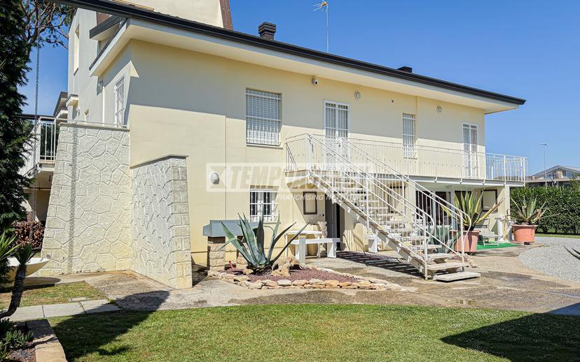 Casa indipendente in Via Pinarella 95, Cervia — foto 3 di 5
