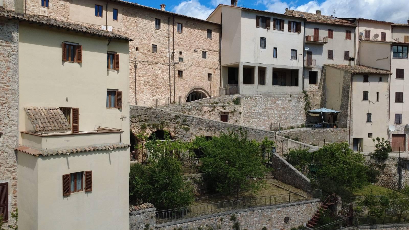 Casa indipendente in Cerreto di Spoleto, Cerreto di Spoleto