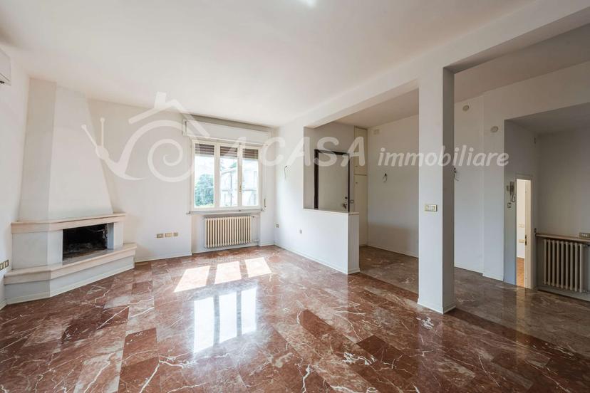 Casa indipendente in Via Mascherpa 12, Medesano