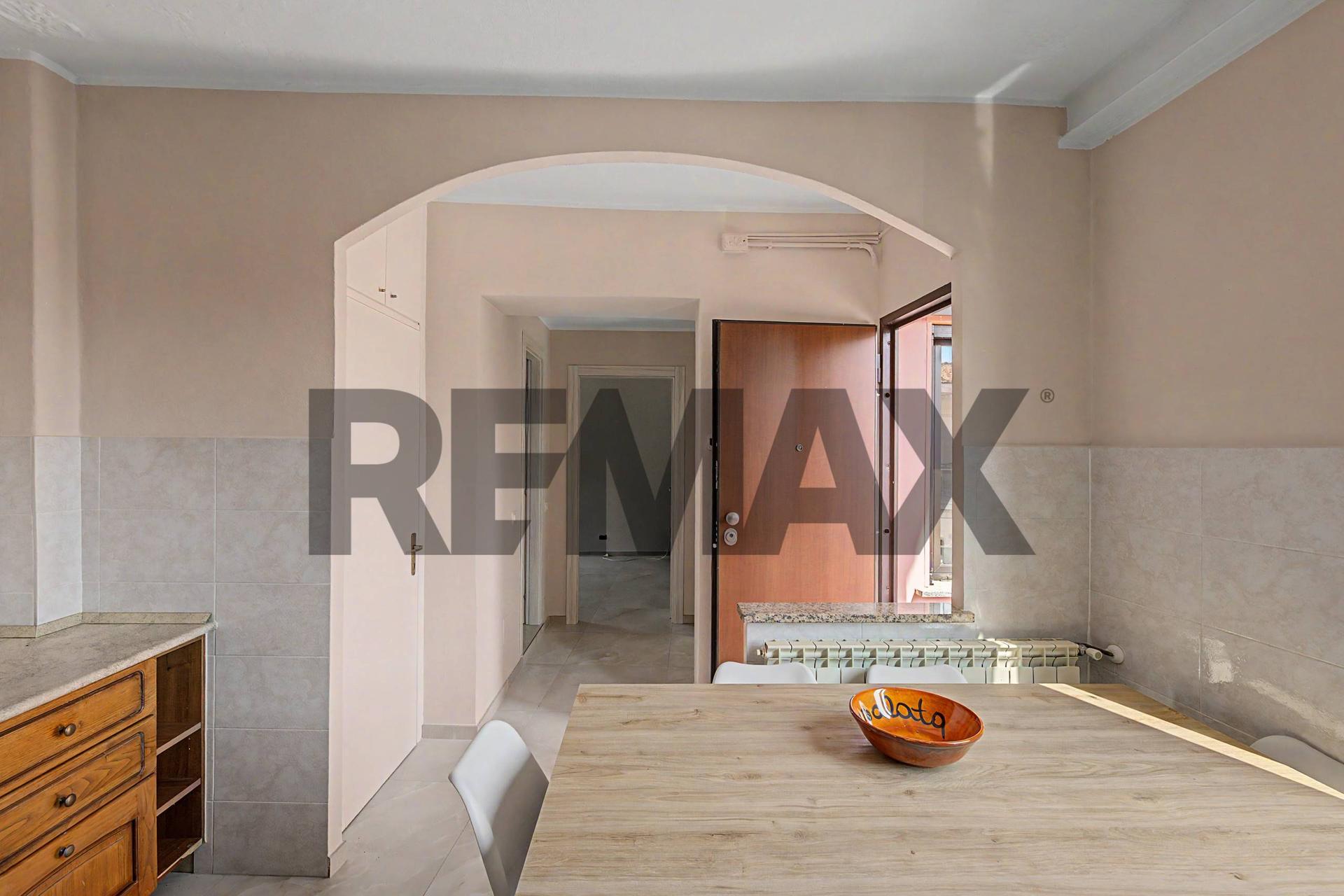 Trilocale in Via Genova 40, Casorate Sempione