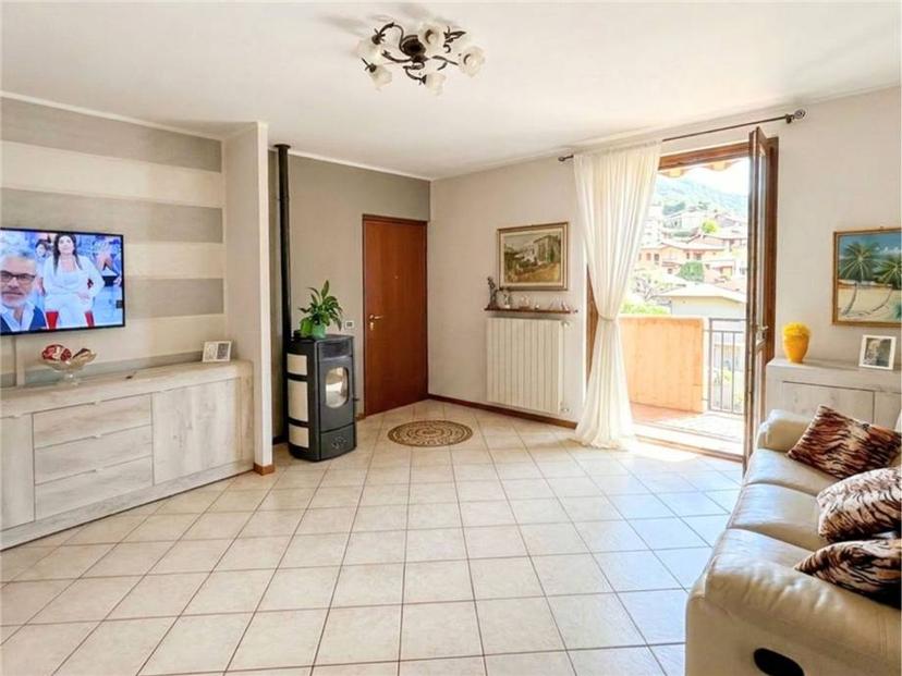 Quadrilocale in Via Dosso 42/a, Adrara San Martino — foto 2 di 5