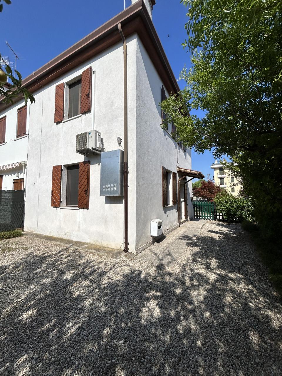 Villa a schiera in Via Piave, Noale
