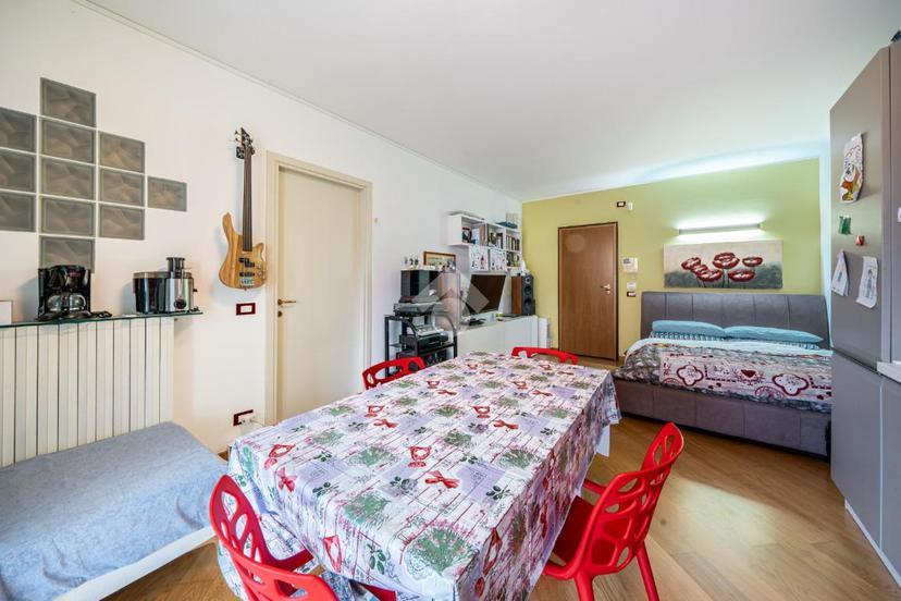 Monolocale in Via Domenico Francesco Cecati 11, Reggio nell'Emilia — foto 2 di 5