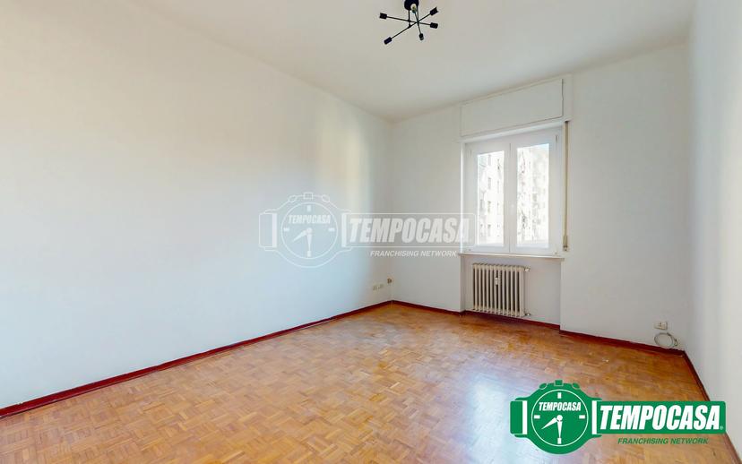 Trilocale, Valenza