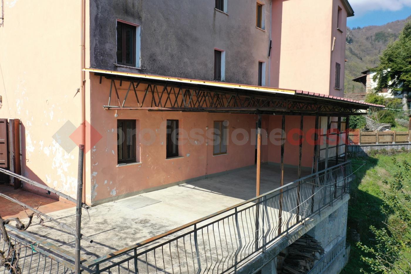 Casa indipendente in Via del Giardino- Vergemoli 6, Fabbriche di Vergemoli