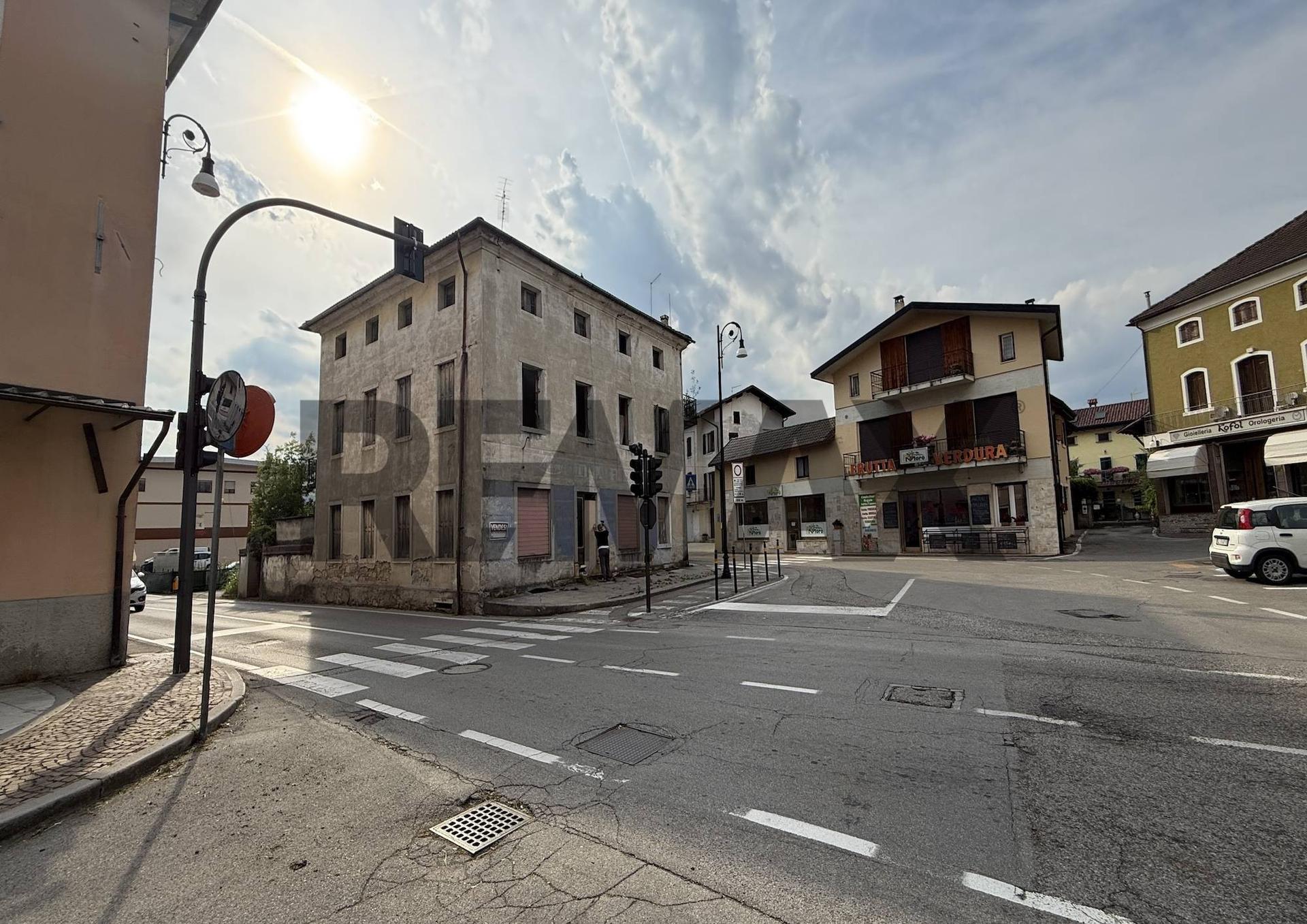Casa indipendente in Via Luigi Bernard 4, Borgo Valbelluna