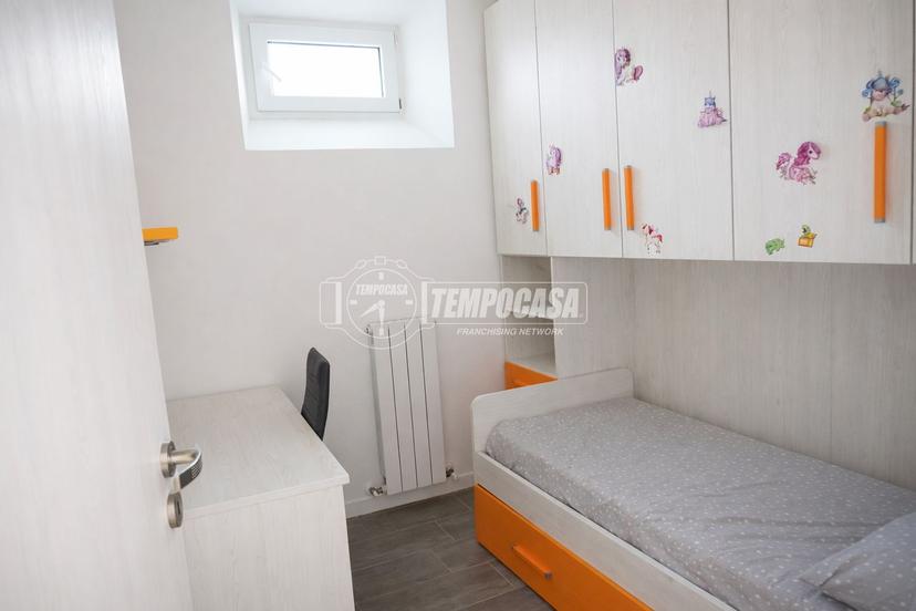 Trilocale in Via Carisio Ciavarini, Ancona