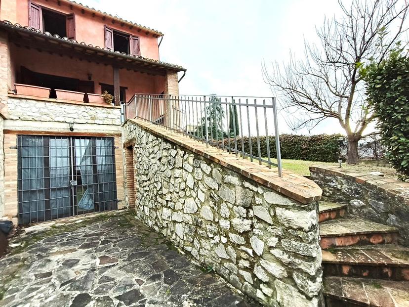 Villa a schiera in Via Poggio Fiorito  Snc, Guardea — foto 5 di 5